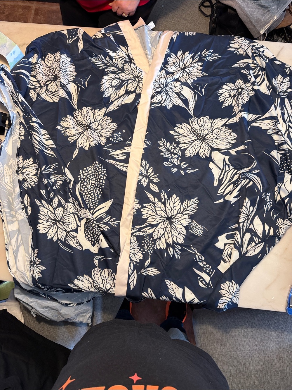 Floral Navy Kimono-Style Jacket - Women's Navy & White